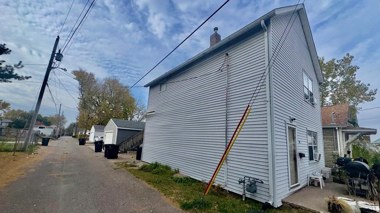 Feature property thumbnail image