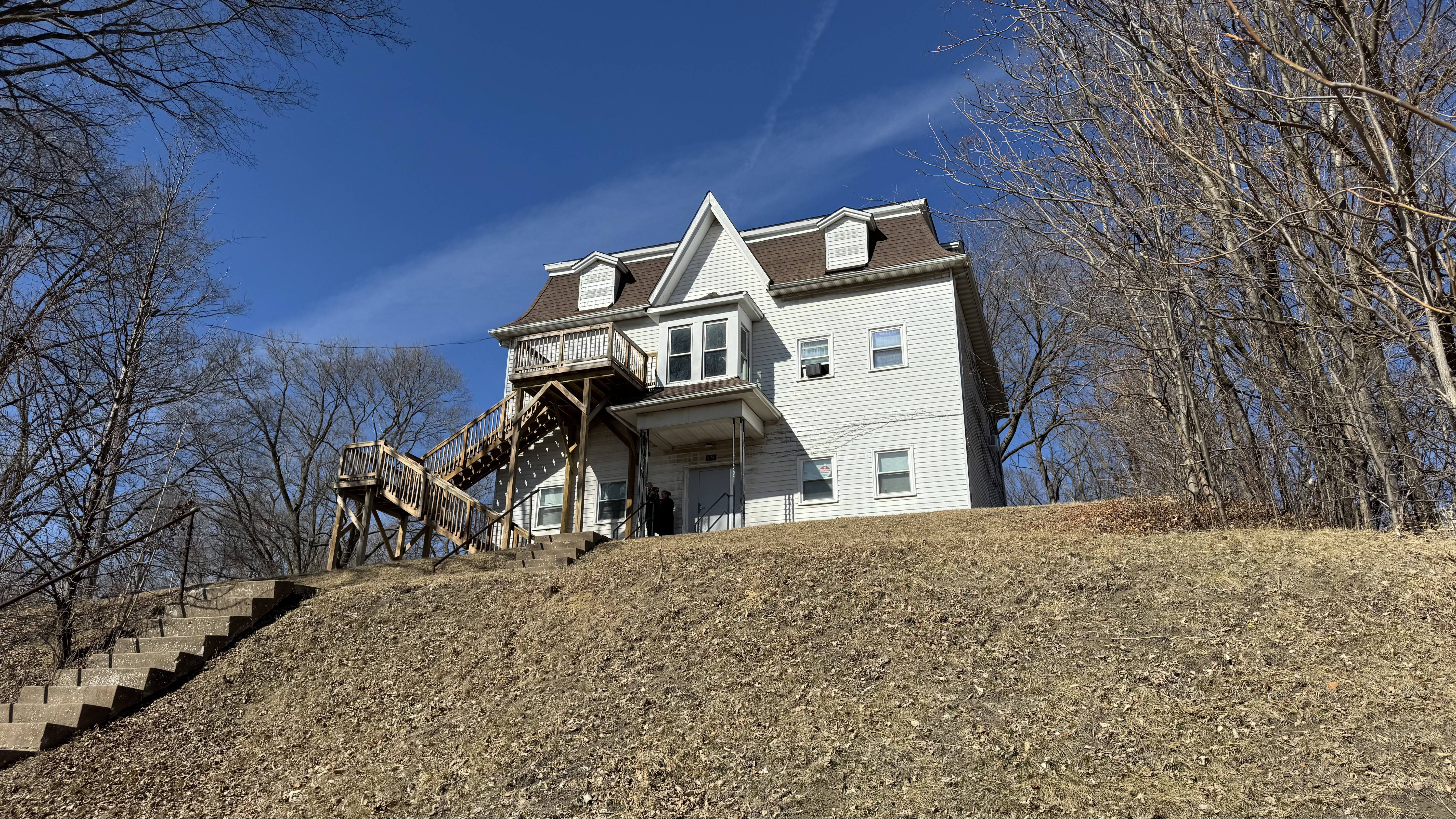 Feature property thumbnail image
