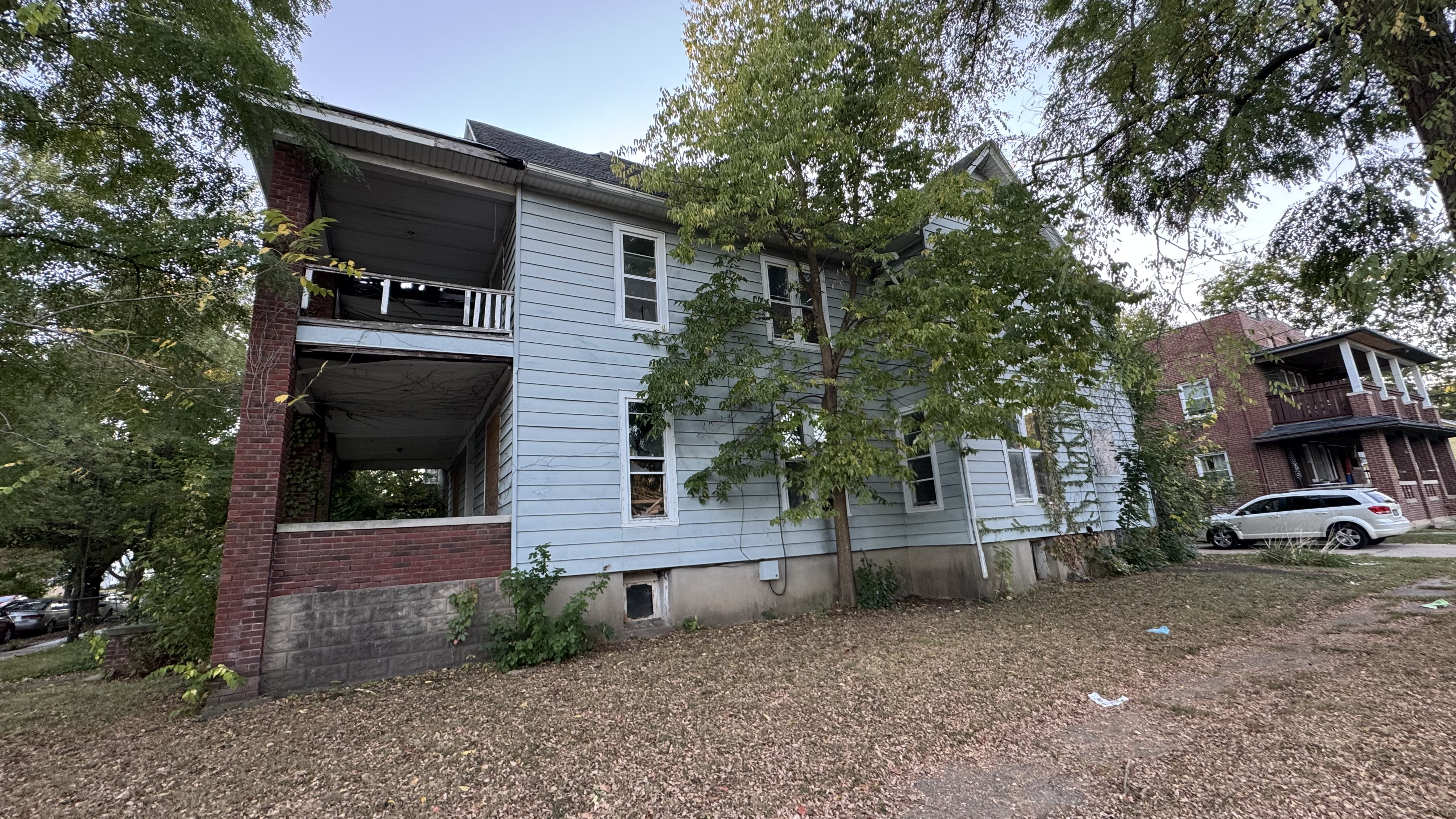 Feature property thumbnail image